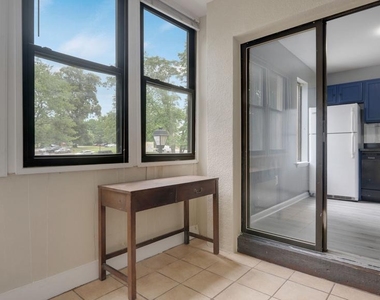 9653 Whiteacre Road - Photo Thumbnail 5