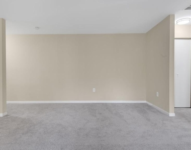 9653 Whiteacre Road - Photo Thumbnail 9