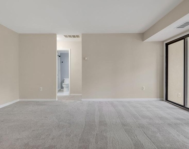 9653 Whiteacre Road - Photo Thumbnail 6