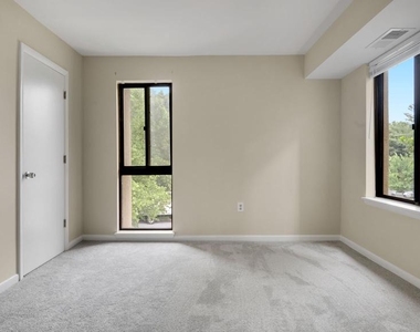 9653 Whiteacre Road - Photo Thumbnail 13