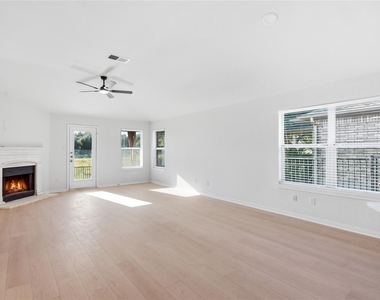 744 Bent Wood Pl - Photo Thumbnail 6