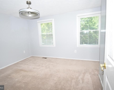 8673 Cooperhawk Court - Photo Thumbnail 12