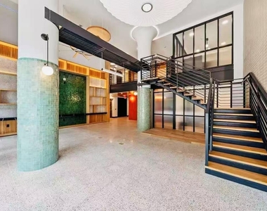 1701 Simond Ave Ne - Photo Thumbnail 4