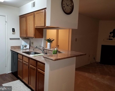 5366 Smooth Meadow Way - Photo Thumbnail 10