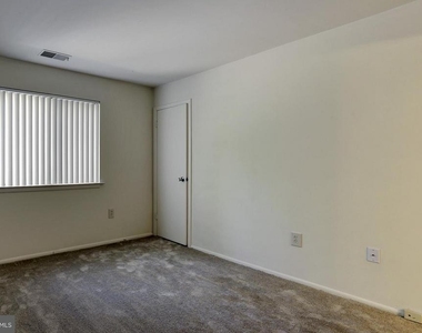 5366 Smooth Meadow Way - Photo Thumbnail 3