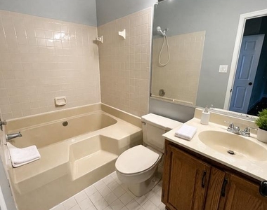 8579 Harvest View Court - Photo Thumbnail 9