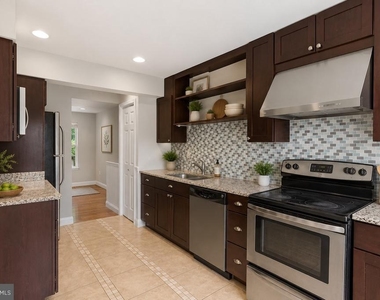 8579 Harvest View Court - Photo Thumbnail 2