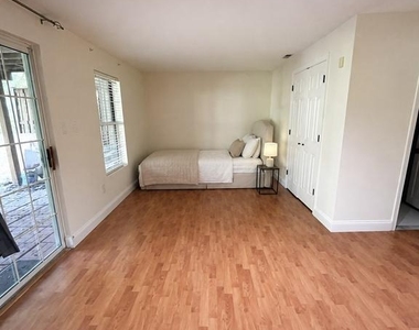 8579 Harvest View Court - Photo Thumbnail 12