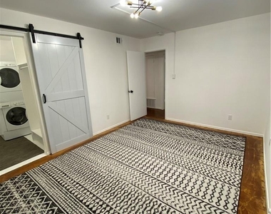2119 Oxford Ave - Photo Thumbnail 23