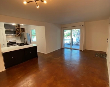 2119 Oxford Ave - Photo Thumbnail 1