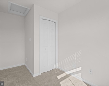 377 Tumblers Way - Photo Thumbnail 24