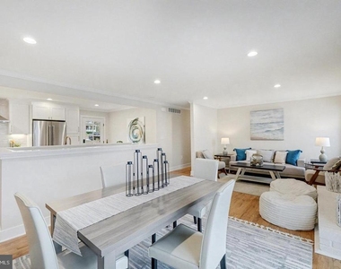 4 Poplar Grove Avenue - Photo Thumbnail 12
