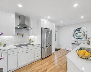 4 Poplar Grove Avenue - Photo Thumbnail 2
