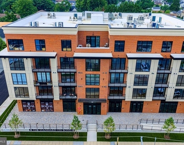 128 N Bond Street - Photo Thumbnail 32