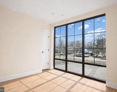 128 N Bond Street - Photo Thumbnail 55