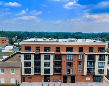 128 N Bond Street - Photo Thumbnail 38
