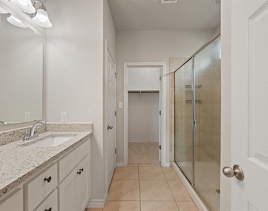 6605 Verona Pl - Photo Thumbnail 14