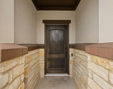 6605 Verona Pl - Photo Thumbnail 1