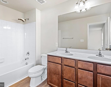 1549 Wilmer Park Lane - Photo Thumbnail 29