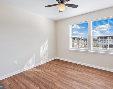 1549 Wilmer Park Lane - Photo Thumbnail 24