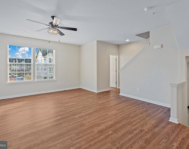 1549 Wilmer Park Lane - Photo Thumbnail 15
