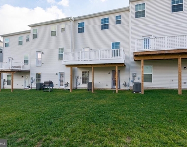 1549 Wilmer Park Lane - Photo Thumbnail 32