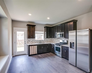 601 Dusky Sap Ln - Photo Thumbnail 3