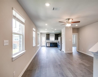 601 Dusky Sap Ln - Photo Thumbnail 9