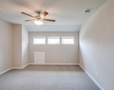 601 Dusky Sap Ln - Photo Thumbnail 15