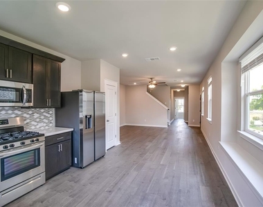601 Dusky Sap Ln - Photo Thumbnail 5