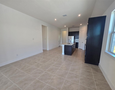 8512 Red Bottle Brush Rd - Photo Thumbnail 4