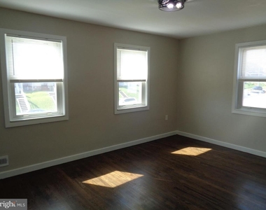 7150 Eastbrook Avenue - Photo Thumbnail 13
