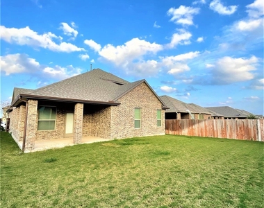 16425 Pienza Dr - Photo Thumbnail 15