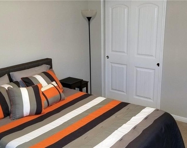 16425 Pienza Dr - Photo Thumbnail 10