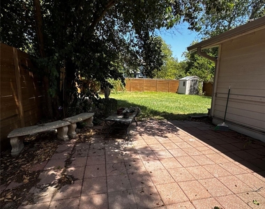 1304 W St Johns Ave - Photo Thumbnail 16