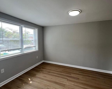 7817 Saint Boniface Lane - Photo Thumbnail 4