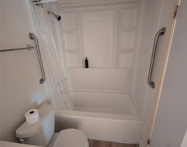 1201 Doreen Ct - Photo Thumbnail 6