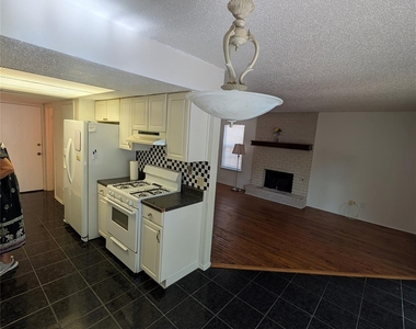 1201 Doreen Ct - Photo Thumbnail 16