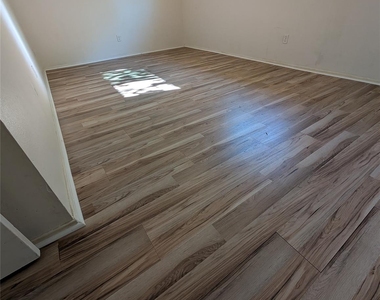 1201 Doreen Ct - Photo Thumbnail 1