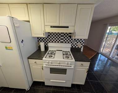 1201 Doreen Ct - Photo Thumbnail 14