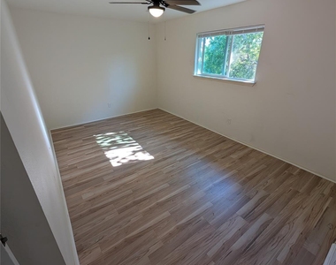 1201 Doreen Ct - Photo Thumbnail 8