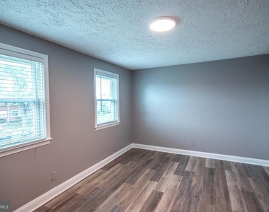 2724 Southbrook Road - Photo Thumbnail 10