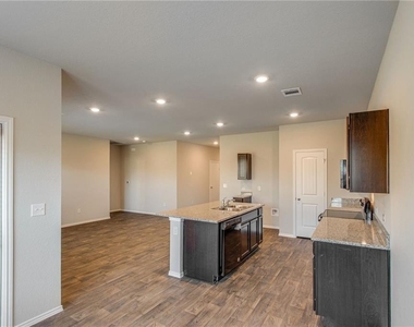 15201 Siberian Elm Ln - Photo Thumbnail 12