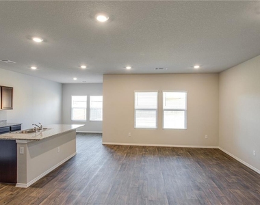 15201 Siberian Elm Ln - Photo Thumbnail 4