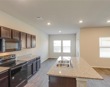 15201 Siberian Elm Ln - Photo Thumbnail 10