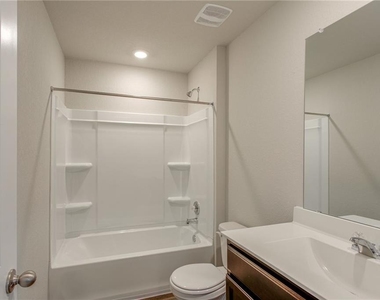 15201 Siberian Elm Ln - Photo Thumbnail 24