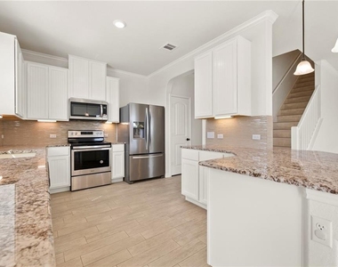 300 Wilhem Way - Photo Thumbnail 3