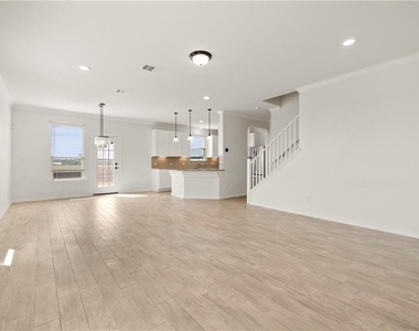 300 Wilhem Way - Photo Thumbnail 1