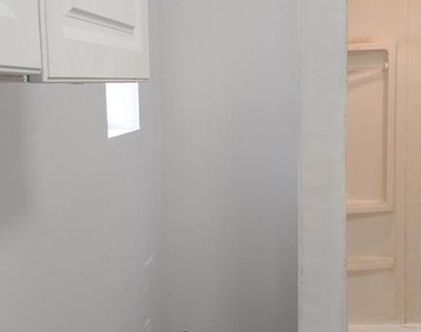 1813 Pratt Street - Photo Thumbnail 23