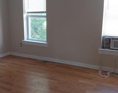 1813 Pratt Street - Photo Thumbnail 8
